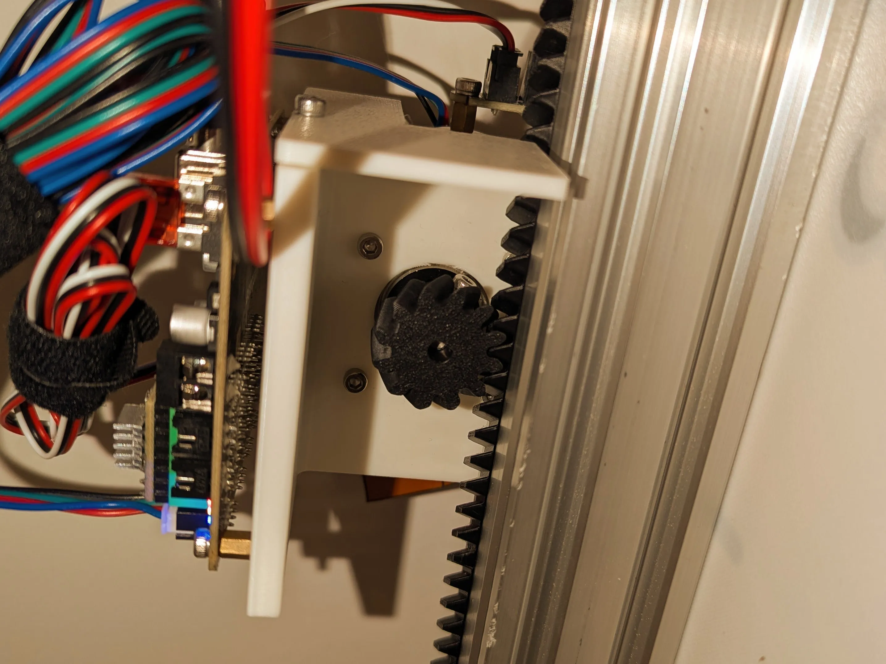 Close-up of the rack and pinion mechanism