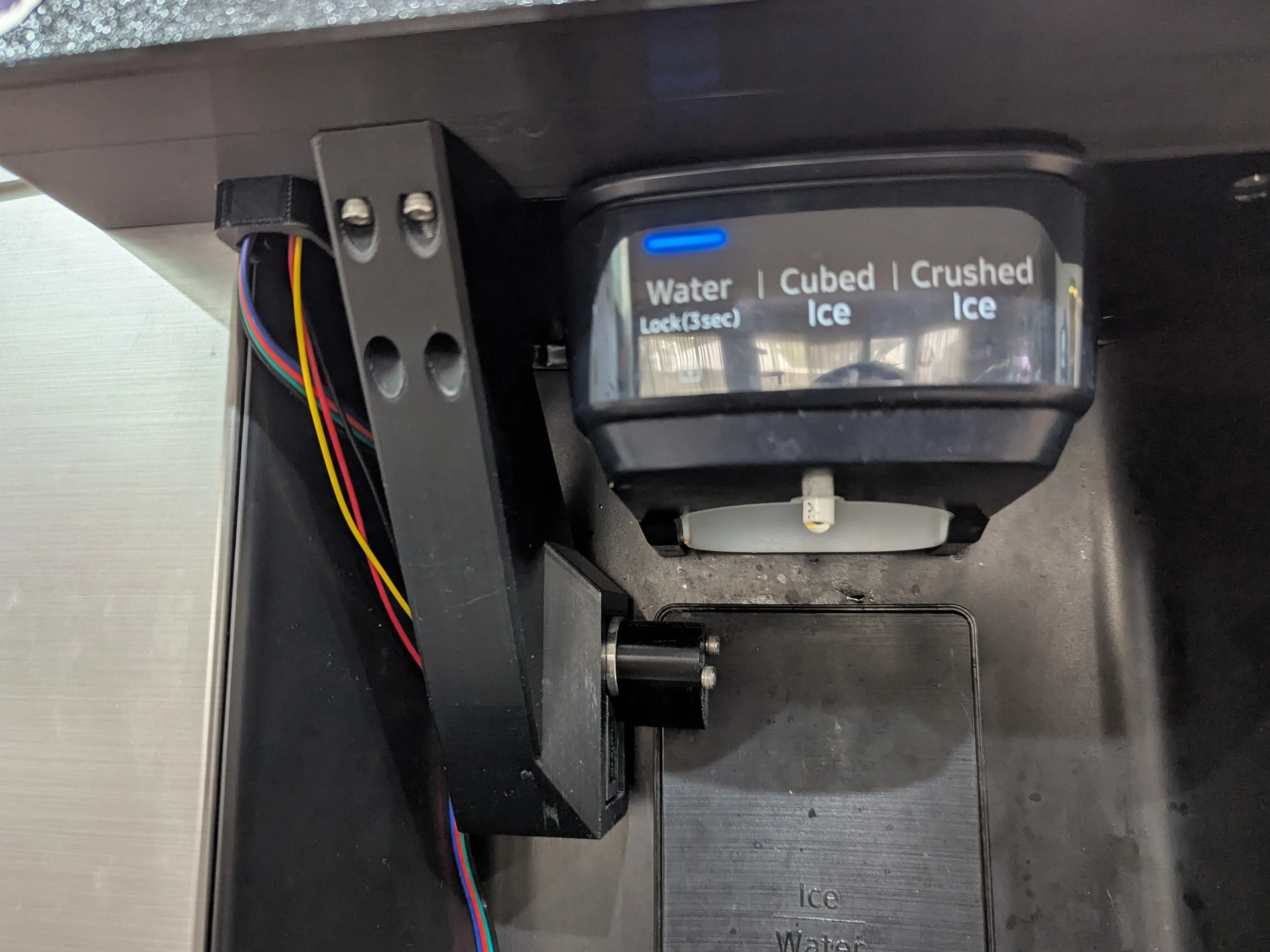 Servo mounting and how it activates the water button